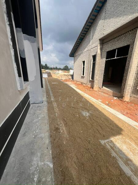 For Sale - Semi-Detached House at Bandar Indera Mahkota