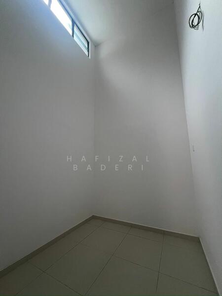 For Sale - Semi-Detached House at Bandar Indera Mahkota