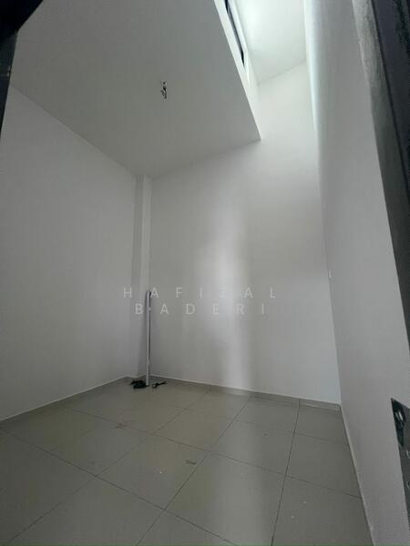 For Sale - Semi-Detached House at Bandar Indera Mahkota