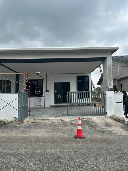 For Sale - Semi-Detached House at Bandar Indera Mahkota
