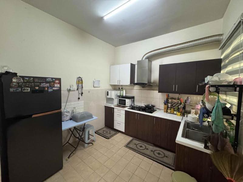 Rumah Berkembar untuk Dijual di Taman Mutiara Indah (Puchong) - Paul Lee - Kitchen - PropertyGuru.com.my