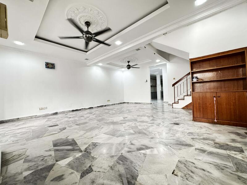 Untuk Dijual - Jalan Nuri Puchong Jaya
