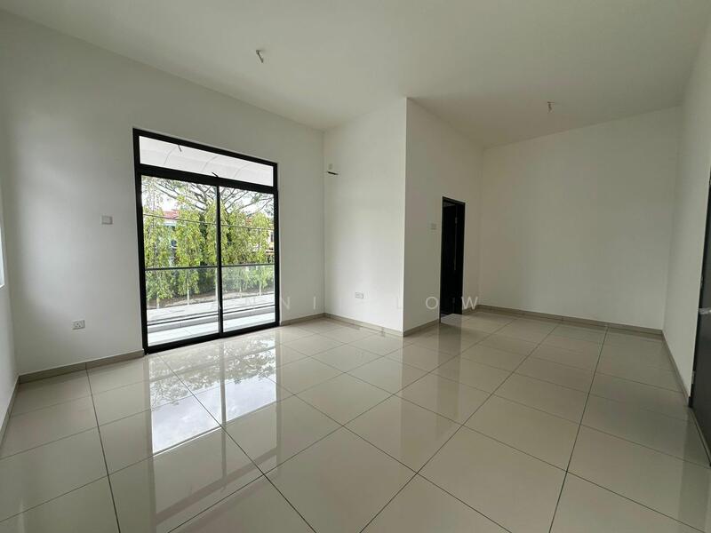 For Sale - Lagenda Putra