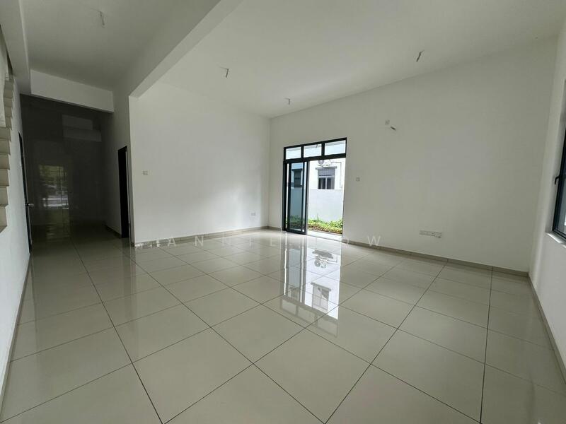 For Sale - Lagenda Putra