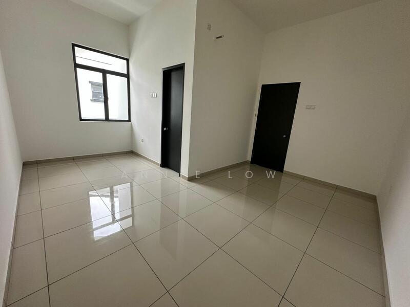 For Sale - Lagenda Putra