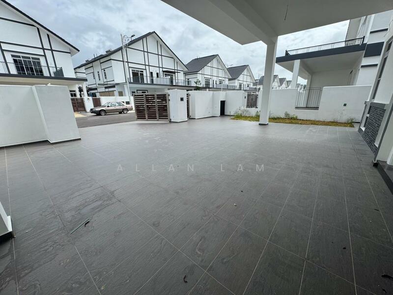 Semi-Detached House for Sale in Johor Bahru (Johor) - Allan Lam - PropertyGuru.com.my