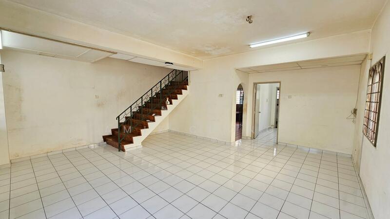 Untuk Dijual - Bercham Pakatan Jaya Double Storey Intermediate Corner For Sale