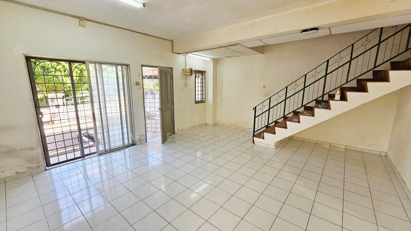 Untuk Dijual - Bercham Pakatan Jaya Double Storey Intermediate Corner For Sale