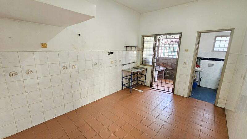 Untuk Dijual - Bercham Pakatan Jaya Double Storey Intermediate Corner For Sale