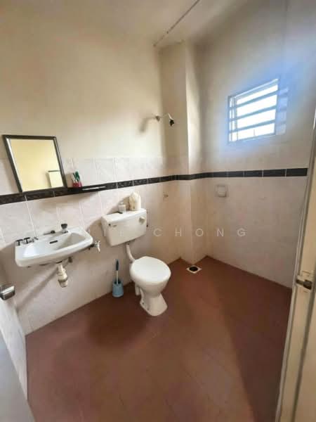 2-storey Terraced House for Sale in Taman Pakatan Jaya (Tambun) - Amie Chong - Bathroom - PropertyGuru.com.my