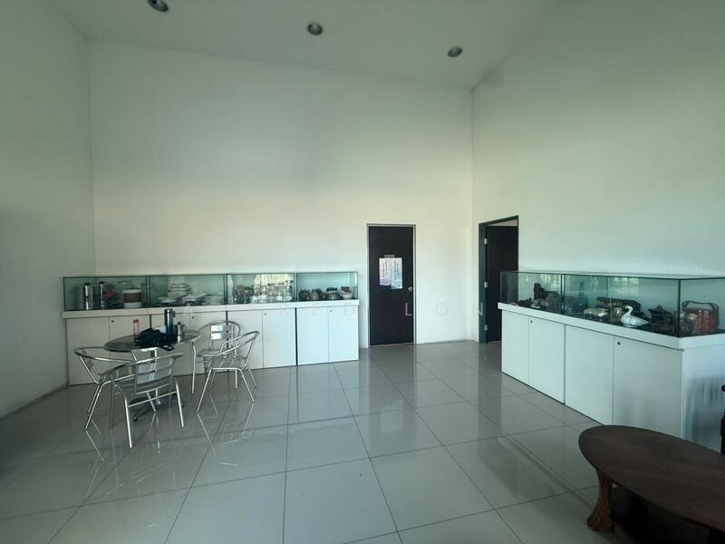 Semi-D Factory for Sale in Taman Perindustrian Bukit Serdang (Seri Kembangan) - Alfred Long - PropertyGuru.com.my