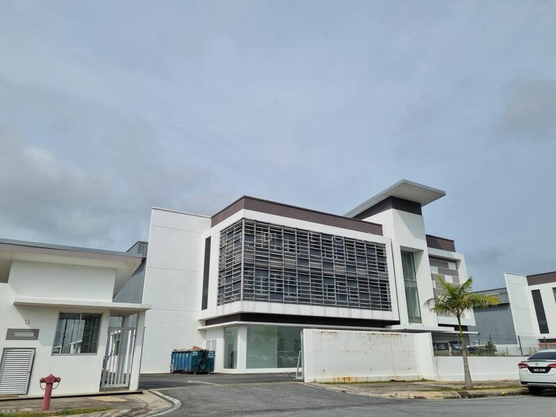 Detached Factory for Sale in Kawasan Perindustrian Bukit Serdang (Seri Kembangan) - Alfred Long - PropertyGuru.com.my
