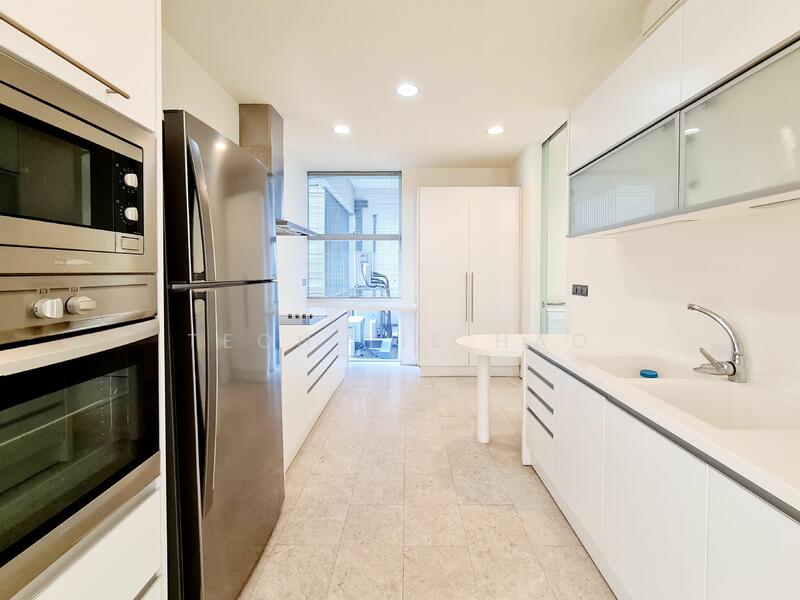 For Sale - Park Seven