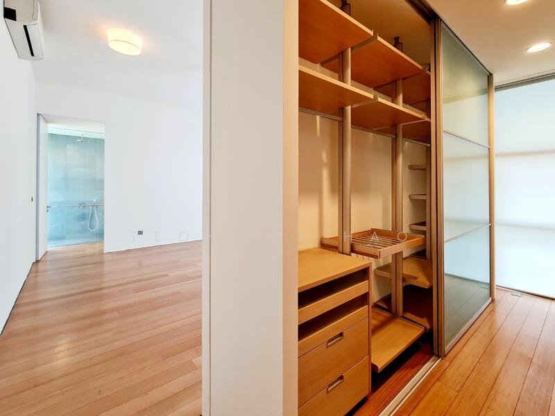 For Sale - Park Seven