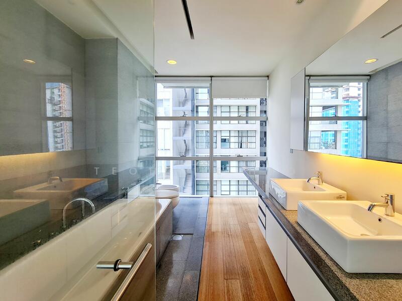 For Sale - Park Seven