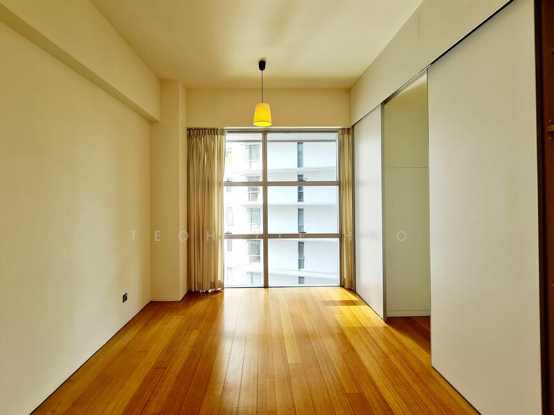 For Sale - Park Seven