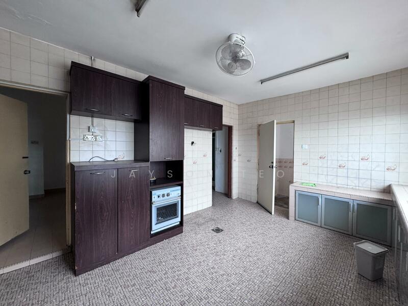 For Rent - Taman Kolam air