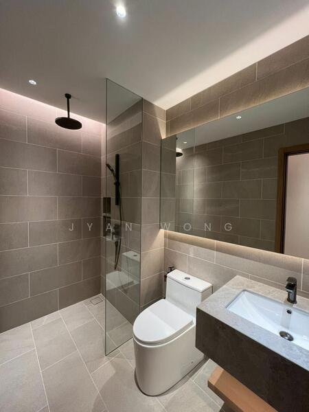 For Sale - Armani Hallson KLCC