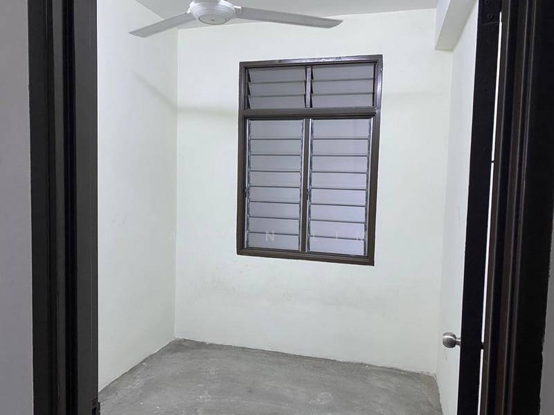 For Rent - Shop / Office at Ehsan Jaya