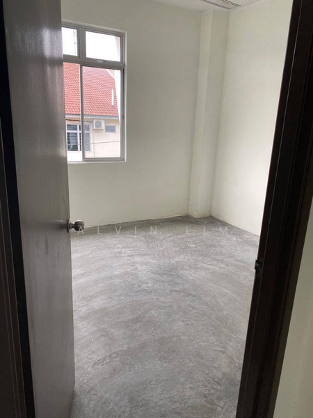 For Rent - Shop / Office at Ehsan Jaya