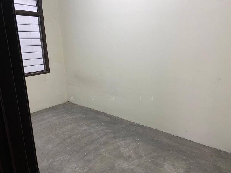 For Rent - Shop / Office at Ehsan Jaya