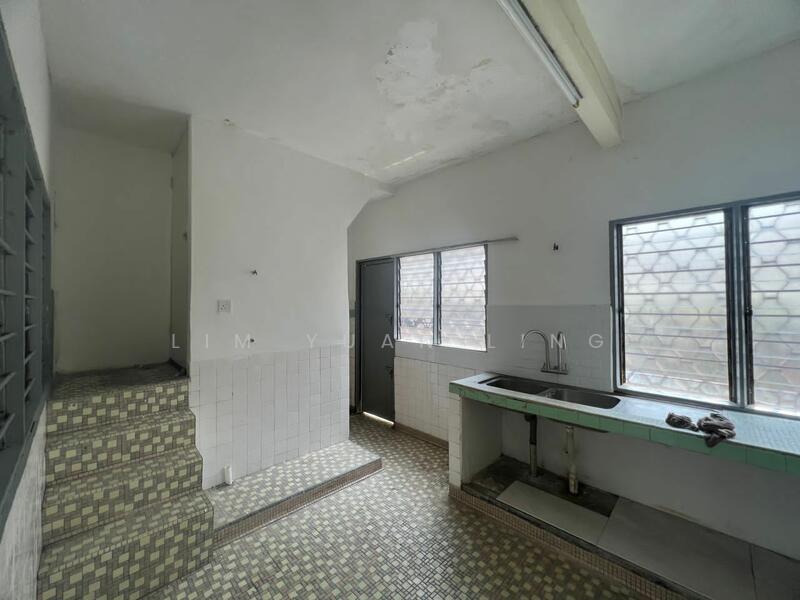 For Rent - 1-storey Terraced House at Taman Salak Selatan