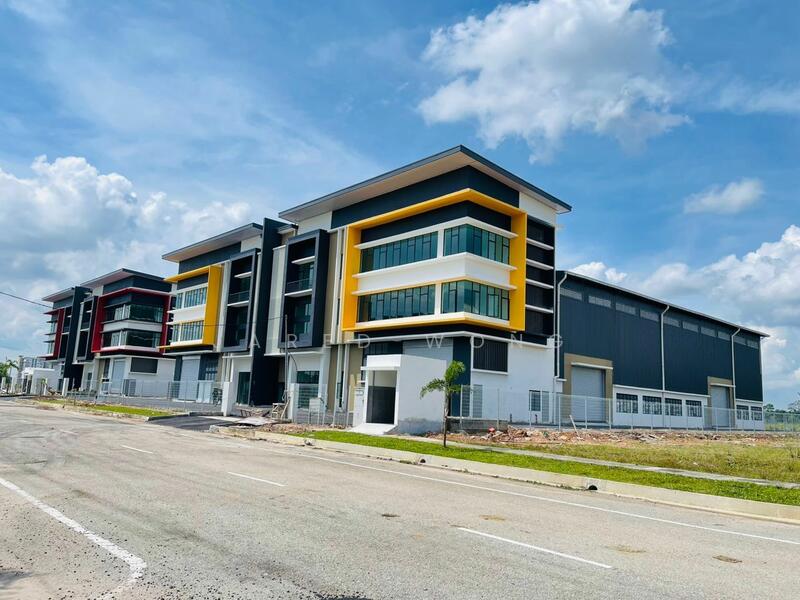 For Sale - RARE CORNER LOT | MAINROAD FRONTAGE | FREEHOLD | PRIME LOCATION | TEMASYA HICOM GLENMARIE