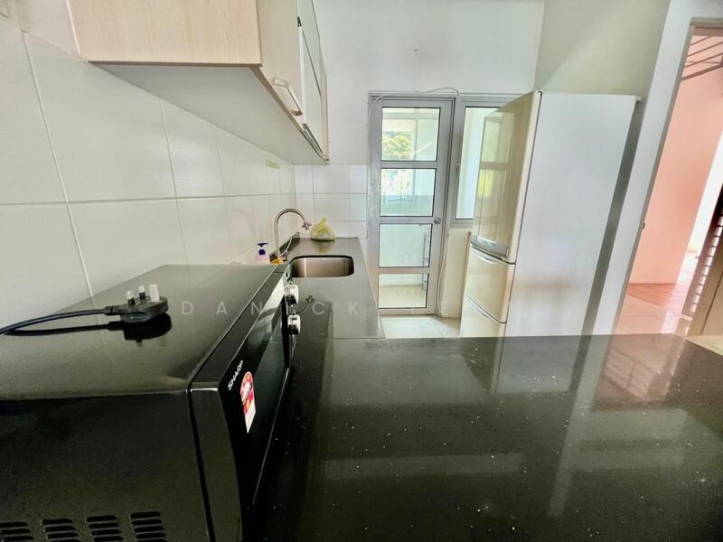 For Sale - 10 Island Resort