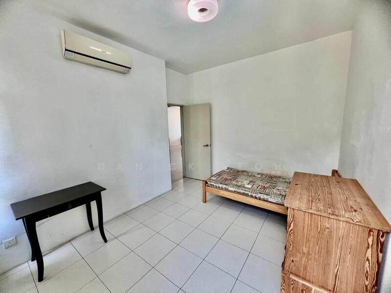 For Sale - 10 Island Resort