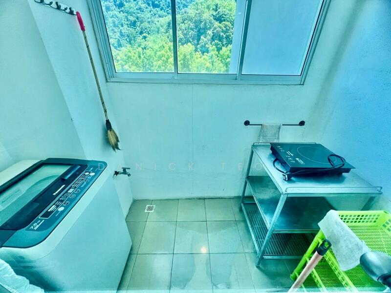 For Sale - 10 Island Resort