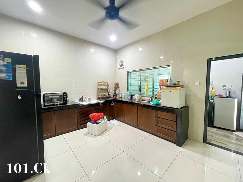 For Sale - Semi-Detached House at Banting