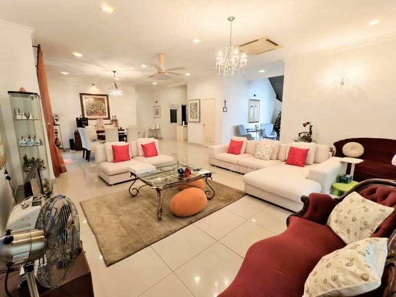 Untuk Dijual - Semi-Detached House at Kemuning Utama Permai