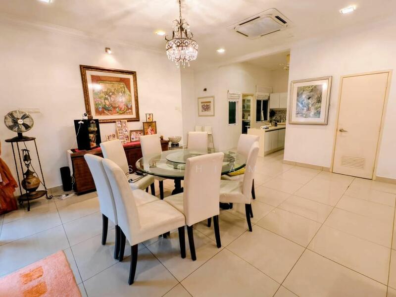 Untuk Dijual - Semi-Detached House at Kemuning Utama Permai