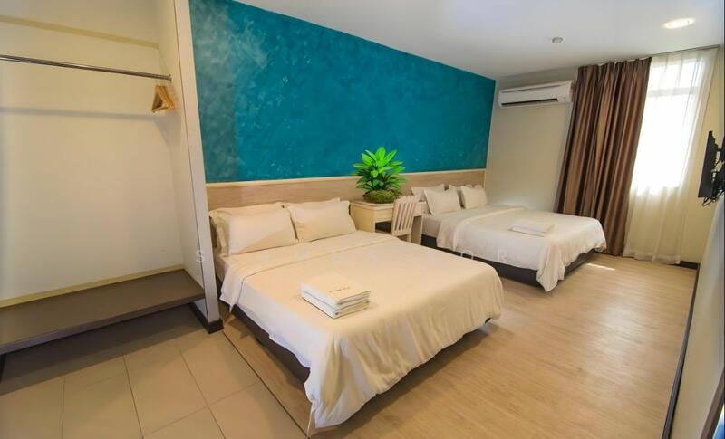 For Sale - ⭐ 3sty CORNER ⭐ Freehold ⭐ 35 Rooms ⭐ 7,500sf ⭐