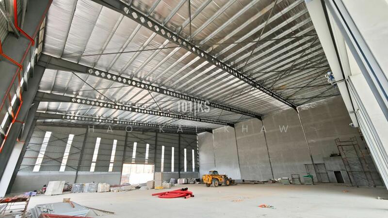 For Rent - Eco Business Park V (Central Gate) 3storey Semi-D Warehouse / 12m Height / 3ton Flooring