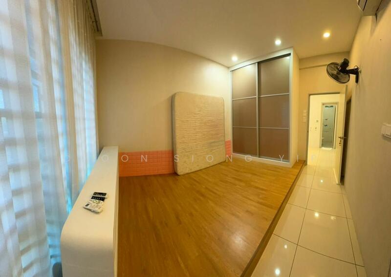 For Sale - Avenue Garden