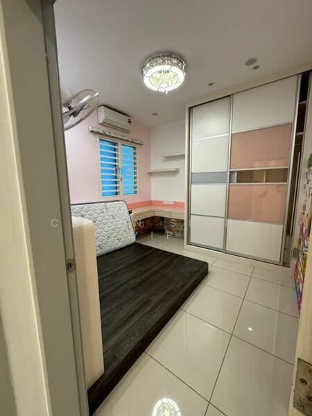 For Sale - Avenue Garden