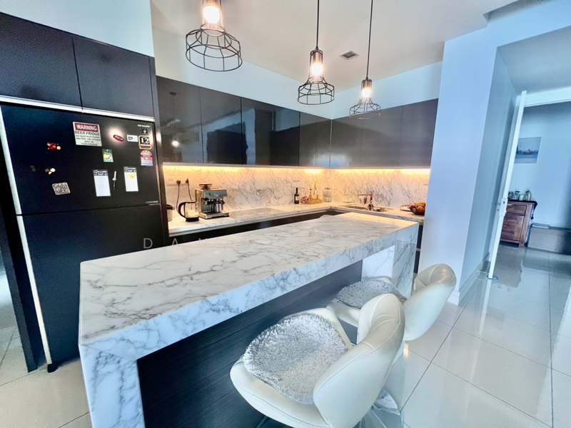 For Sale - 10 Island Resort