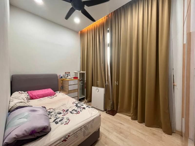 Condominium for Rent at The Henge - BC TAN - PropertyGuru.com.my