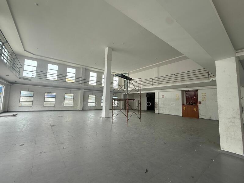 For Rent - Facing Road 4sty Semi-d Factory , Seri Kembangan