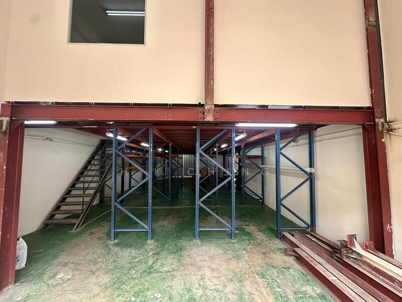 For Rent - 1.5sty Factory 24x80 Bukit Serdang Seri Kembangan