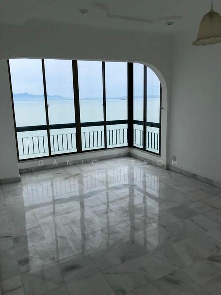 For Sale - The Reef Condominium