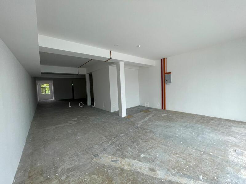 For Rent - Kelana Jaya @ PJ ( 4 Storey Shop + Private Lift + Nice Spot )