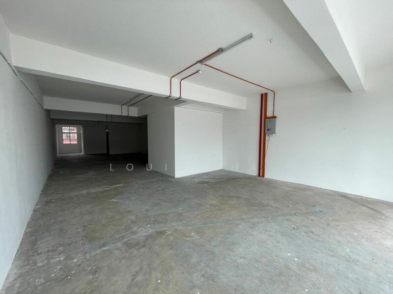 For Rent - Kelana Jaya @ PJ ( 4 Storey Shop + Private Lift + Nice Spot )