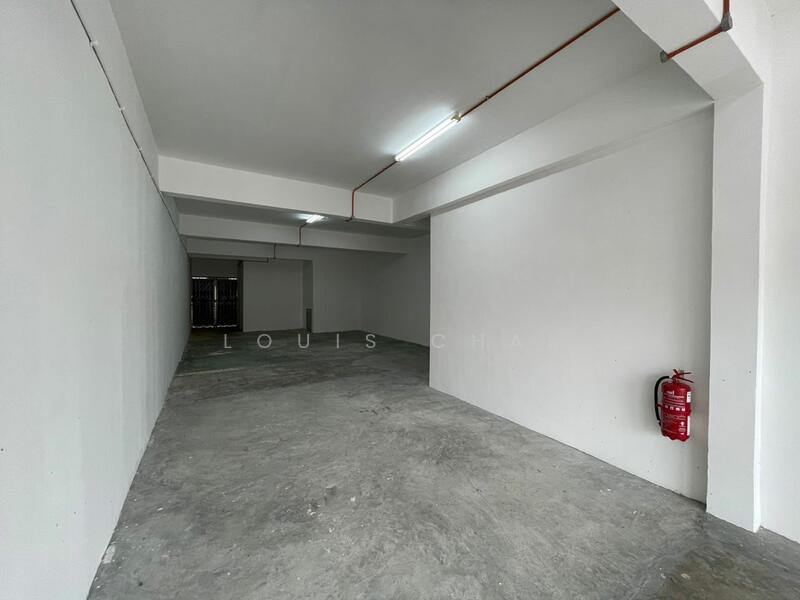 For Rent - Kelana Jaya @ PJ ( 4 Storey Shop + Private Lift + Nice Spot )