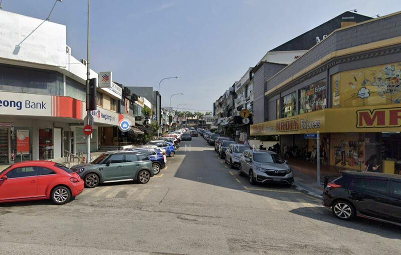 For Sale - Jalan Telawi, Rare Prime 3-Storey Corner