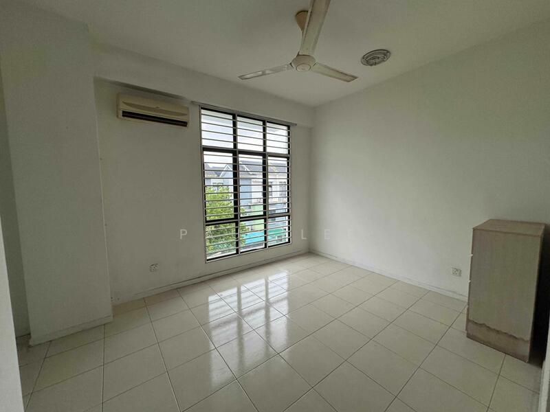 Untuk Disewa - Townhouse at Bandar Bukit Puchong 2