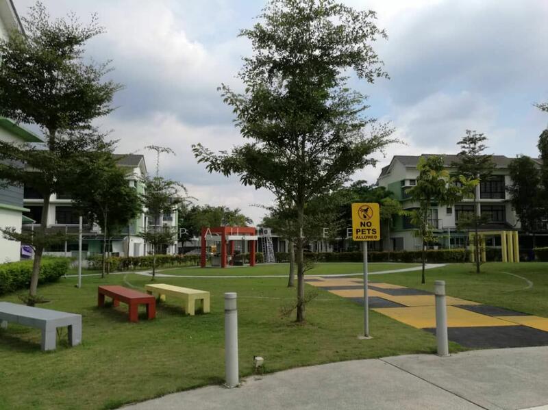 Untuk Disewa - Townhouse at Bandar Bukit Puchong 2