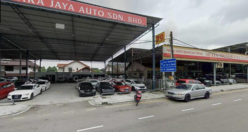 Untuk Disewa - Taman Kebun Teh ( Facing Main Road / Adjoining ) Single Storey Commercial Bungalow