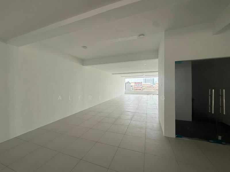 For Rent - whole block 3sty Shop & office , Sri serdang, seri kembangan